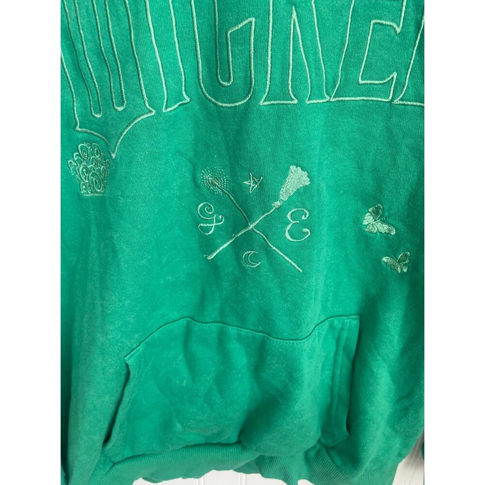 LAST CHANCE WICKED Sweatshirt Women's XS Green Broom and Wand - Picture 4 of 7